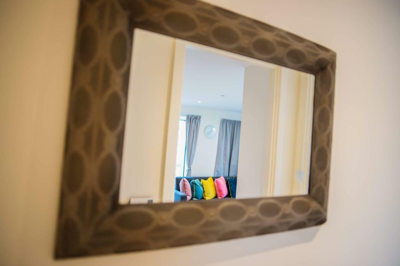 Thames View 2 Bed Apartment With Balcony Londres Exterior foto