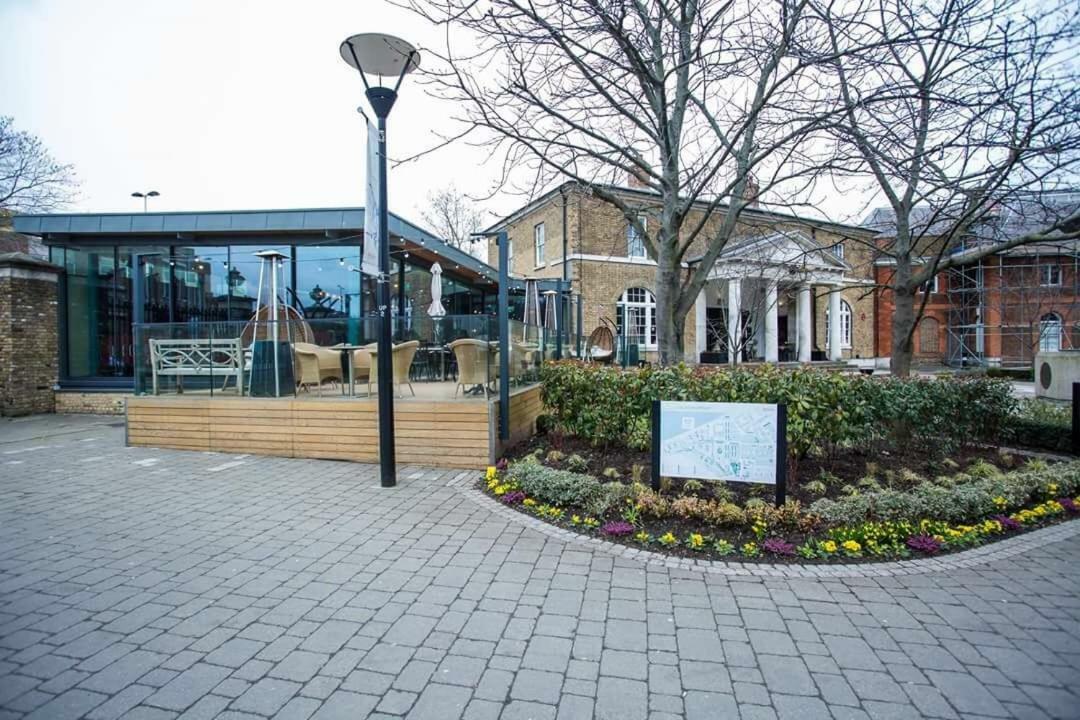 Thames View 2 Bed Apartment With Balcony Londres Exterior foto